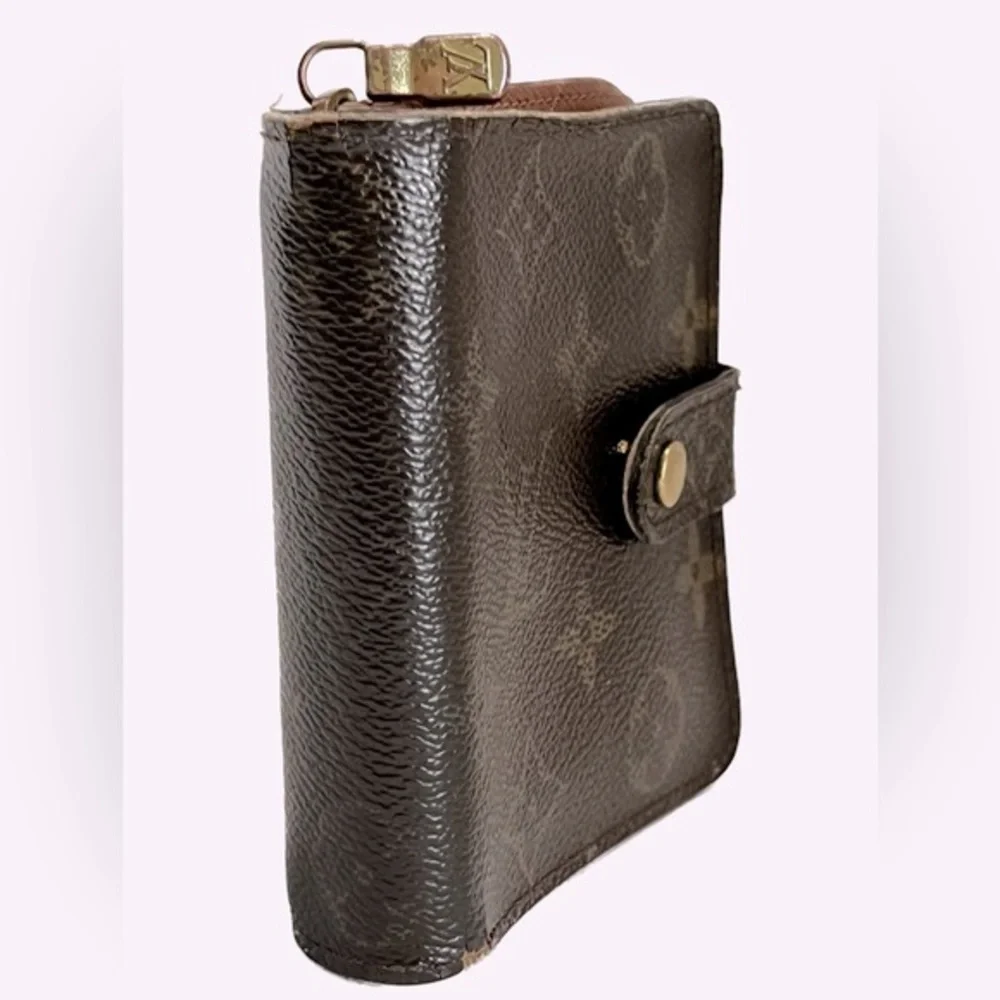 Louis Vuitton Monogram Compact Zippy Wallet - Picture 4 of 16